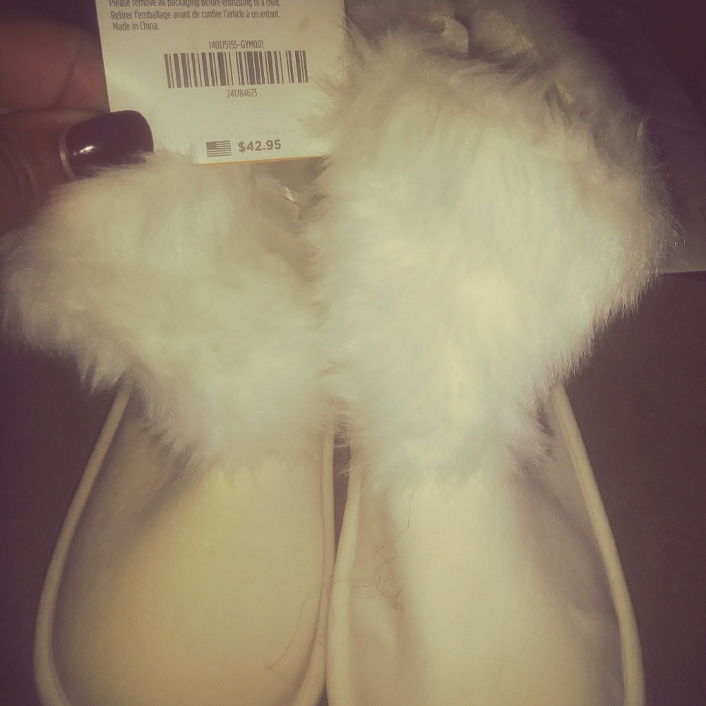 Kid boots w fur